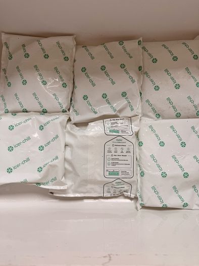Reusable ice / freezer packs