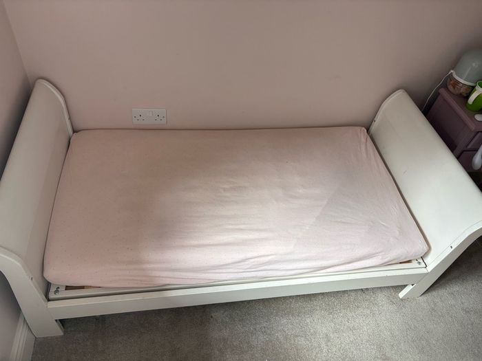 Mamas & Papas Mia Cot Bed