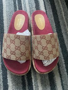 ladies shoes Gucci sandals