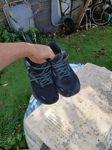brooks gents runners