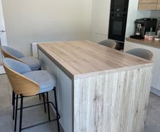Kitchen Island and Kave Home Eamy stools x 4