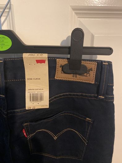 Levi's Demi Curve Straight Leg Jeans BNWT