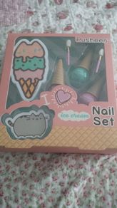 BNIB Girls Ice Cream Nail Set