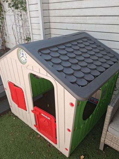 Kids Outdoor Playhouse