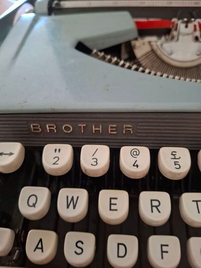 old type  writer