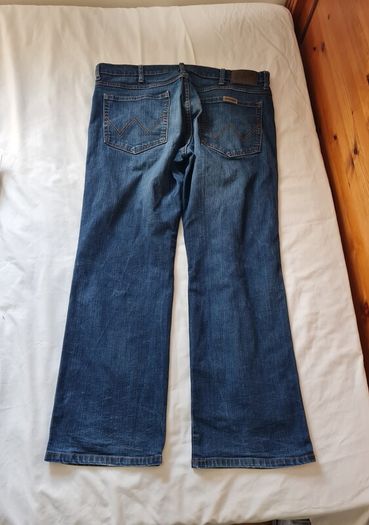 Wrangler bootcut straight Size 36/30 zip fly in excellent condition