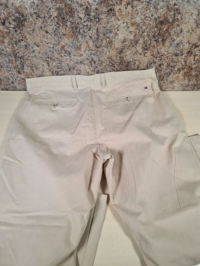 mens TOMMY HILFIGER chinos trousers jeans beige brown Size W38 L 32