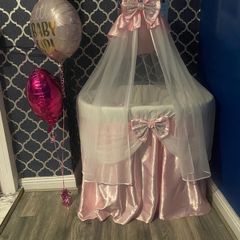 baby crib