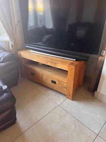 tv unit and book shelves