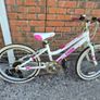 20-inch girls bike Image 3