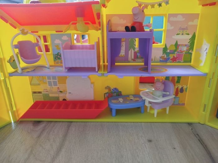 Peppa Pig House