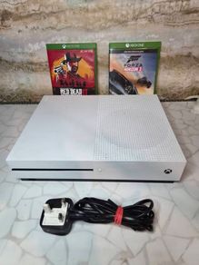 Microsoft Xbox One S 500GB 4k Gaming Console White great cond fast ship VGC Game