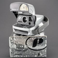 Polaroid P