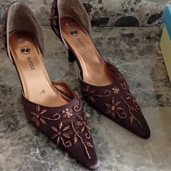 susst ladies bronze shoes