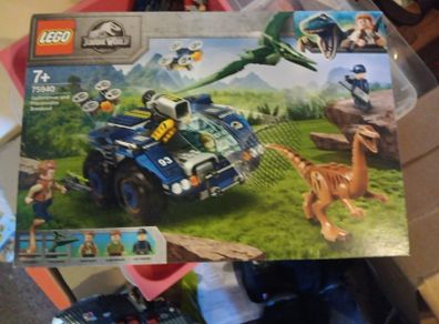 Lego 75940 Gallimimus and Pteranodon Breakout