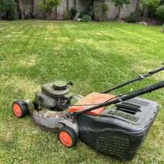 Petrol Lawn Mover with Briggs & Stratton Engine
