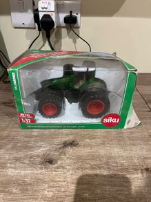Model Fendt Tractor 1/32