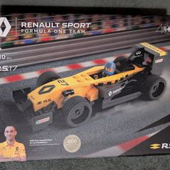LEGO Renault F1 RS17 Limited Edition Small Set