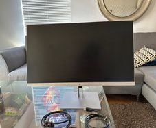 HP EliteDisplay E273q 27in QHD 2560x1440 IPS Monitor USB-C HDMI DisplayPort