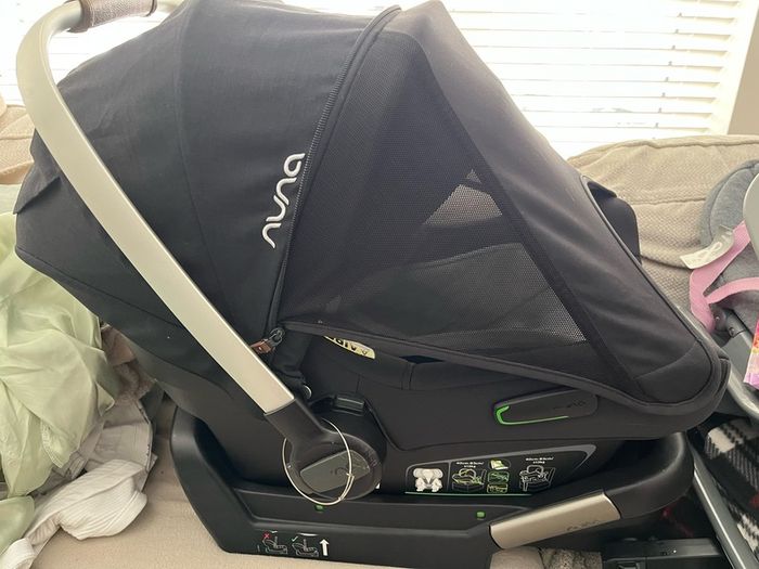 Nuna Pipa Next Car Seat with Isofix Base