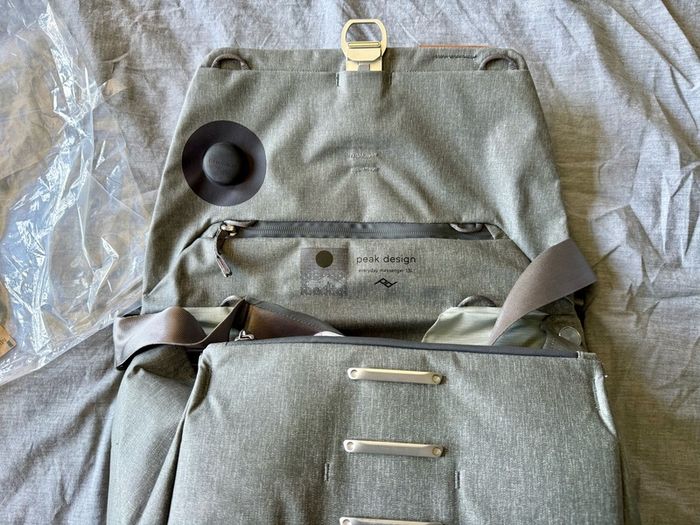 Peak Design - Everyday Messenger V2 - 13L - Ash - Complete, Like New! RRP 250 Euro