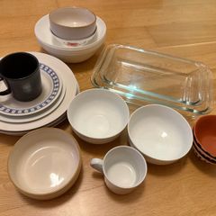 Kitchen Crockery Bundle - 5 Plates, 13 Bowls, 2 Mugs, 2 Glass Oven Dishes