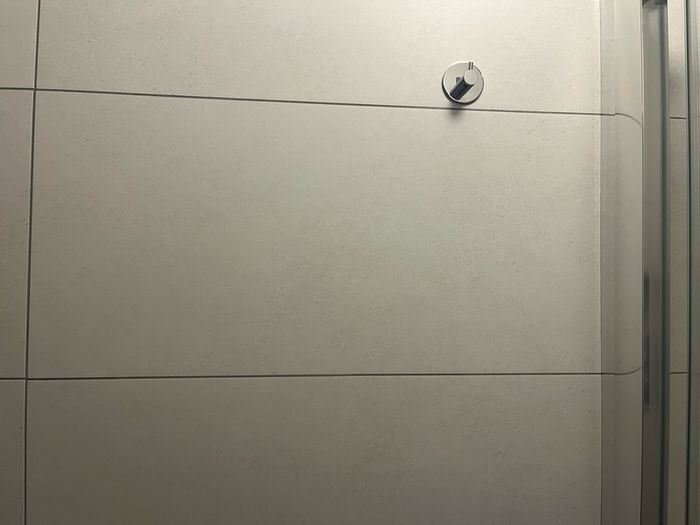 free bathroom tiles