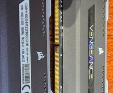 Corsair Vengeance DDR4 8GB x2