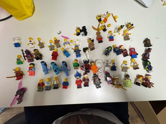 lego mini figs