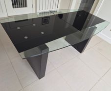 Glass dinning  room table