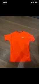 under armour activewear t-shirt