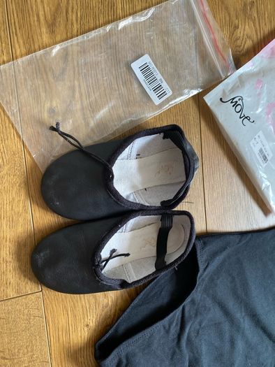 Move Dance Girls Black Leotard and Shoes Set
