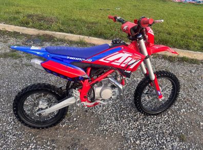 Apollo Thunder 125cc Dirtbike (1.9hrs use only)