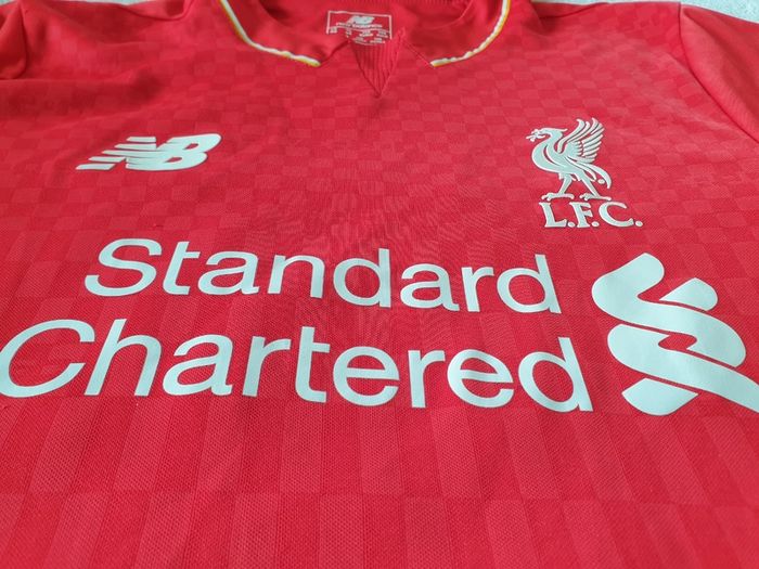 Liverpool Football Club Home Jersey 2015 to 2016 Childrens Large New Balance