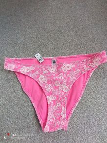 NEW.women's swim bottoms/swimwear .Size 12