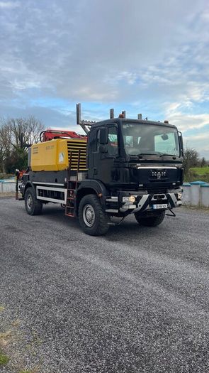 Rock Drill Pole Truck