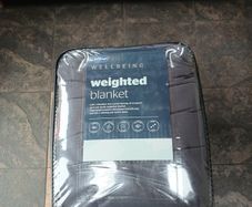 weighted blanket 9kg . Used once over duvet. Full blanket grey colour. Made by silentnight