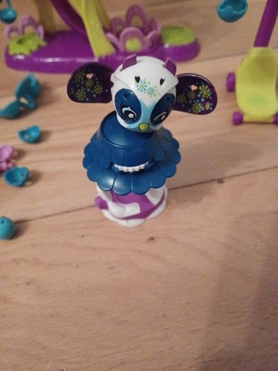 Zoobles tree