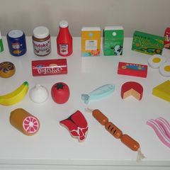 Play Food & Storage Boxes