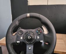 Logitech G25 steering wheel