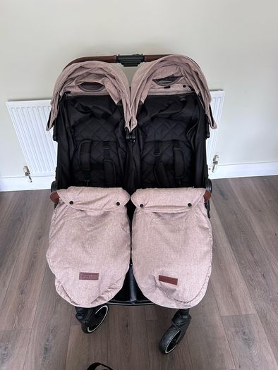 Ickle bubba Venus Double buggy / stroller with newborn insert