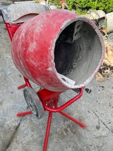 Cement mixer