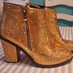 Customised gold glitter boots