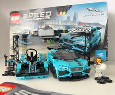 LEGO Formula E Panasonic Jaguar Racing GEN2 car & Jaguar I-PACE eTROPHY 76898