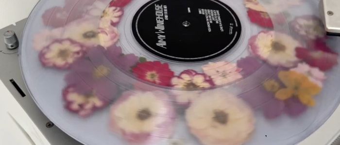 Amy Winehouse - Back To Black flower-filled vinyl LP