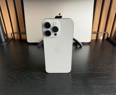 iPhone 15 Pro Max (256GB, Natural Titanium)