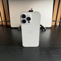 iPhone 15 Pro Max (256GB, Natural Titanium)