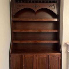 Dresser/ Dining Cabinet