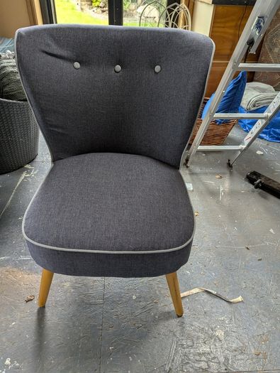 Reading chair
