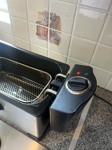 Russell Hobbs Deep Fat Fyer